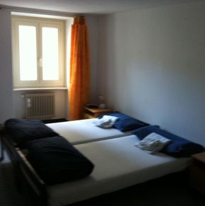 NearBy Hotel