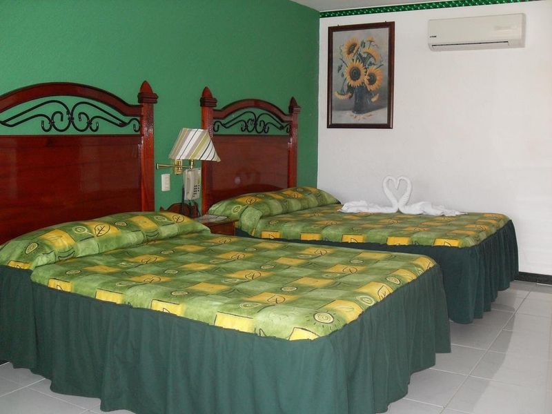 Hotel Photo 1