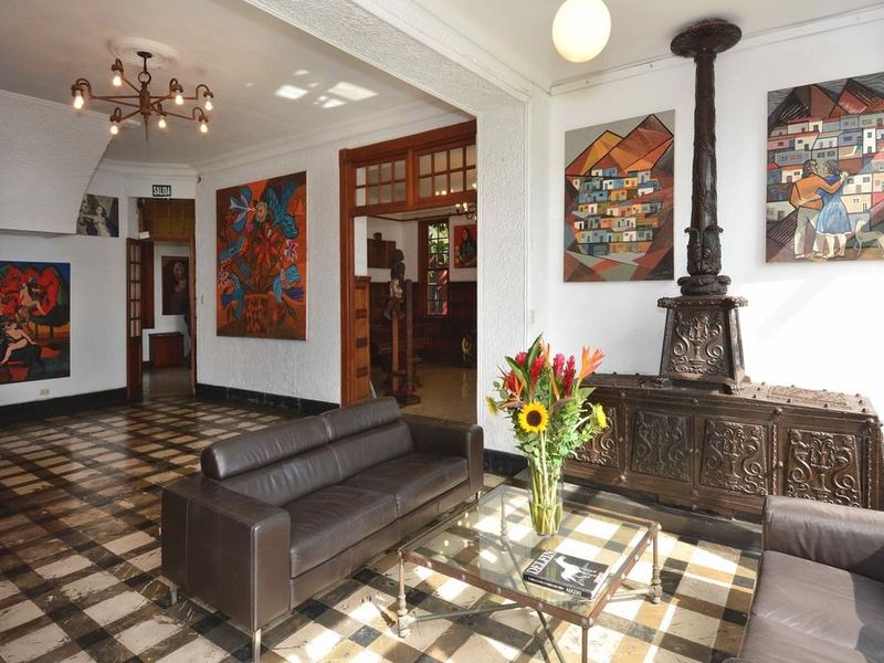 Hotel Photo 1