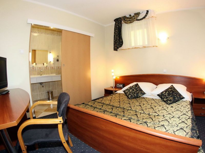 Hotel Photo 1