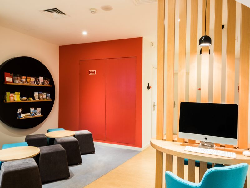 Hotel Photo 6
