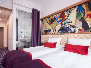 Best Western PLUS Centre Hotel  4*  (бывшая Октябрьская Лиговский корпус )