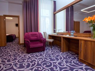 Best Western PLUS Centre Hotel  4*  (бывшая Октябрьская Лиговский корпус )