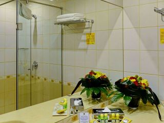 Петро Палас отель