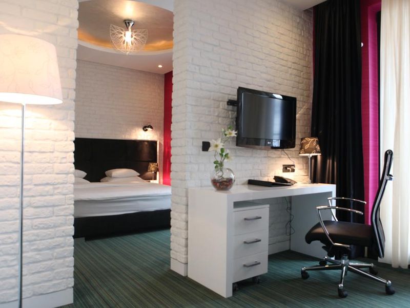 Hotel Photo 8