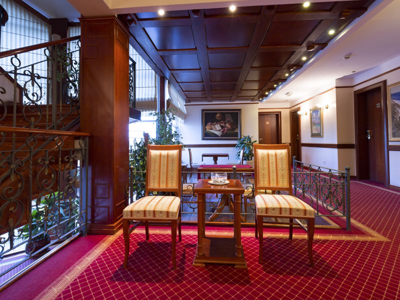 Hotel Photo 8