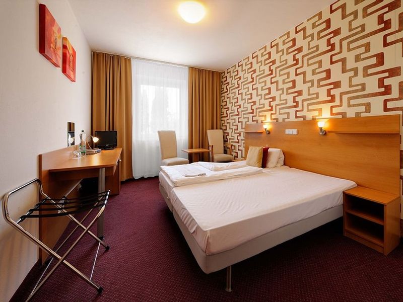 Hotel Photo 1