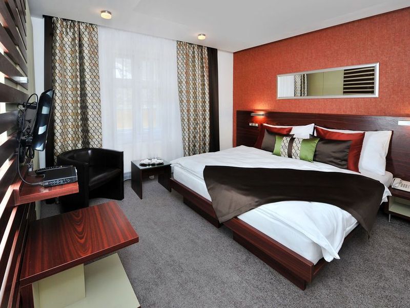 Hotel Photo 3