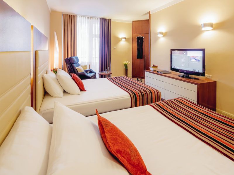 Hotel Photo 6