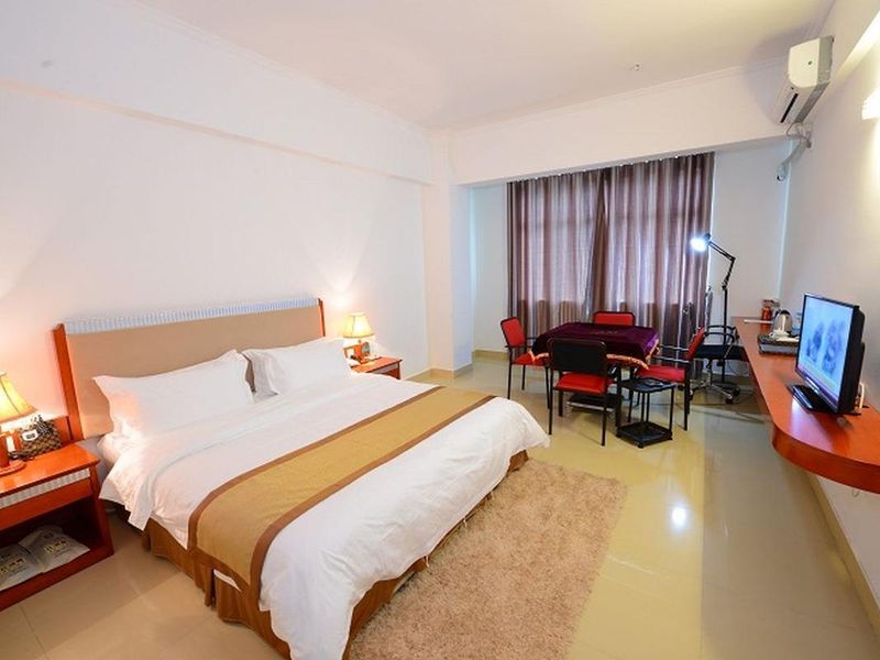 Hotel Photo 6