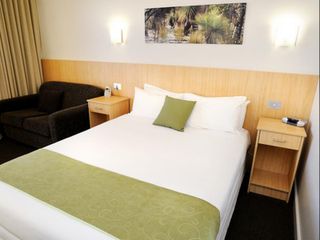 Hotel pic Comfort Inn Capital Horsham
