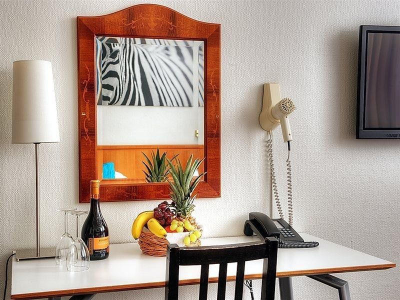 Hotel Photo 6