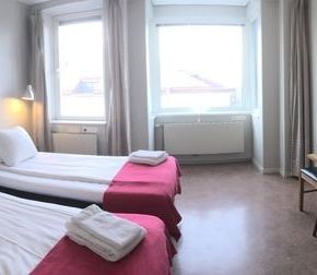 NearBy Hotel