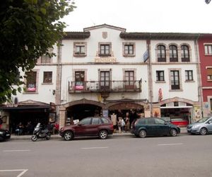 Pensión Plaza del Ayuntamiento Cangas de Onis Spain