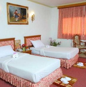NearBy Hotel