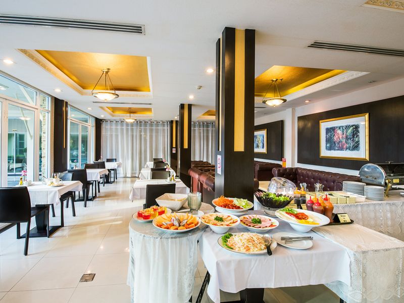 Hotel Photo 12