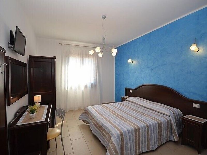 Hotel Photo 12