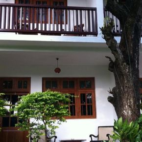 NearBy Hotel