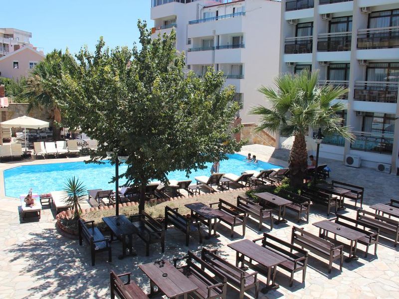 Hotel Photo 1