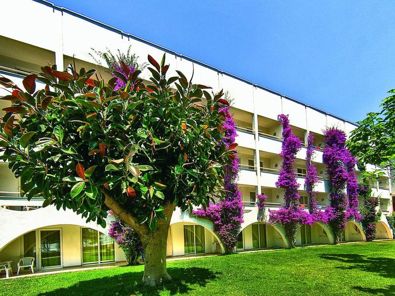 Hotel Photo 1
