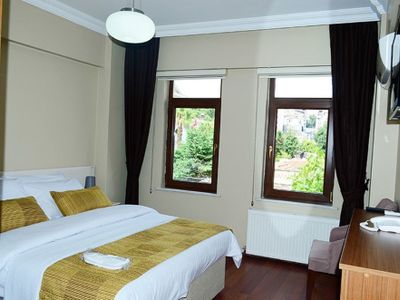 Ramparts Hotel