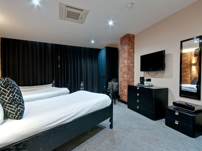 Hotel Photo 7
