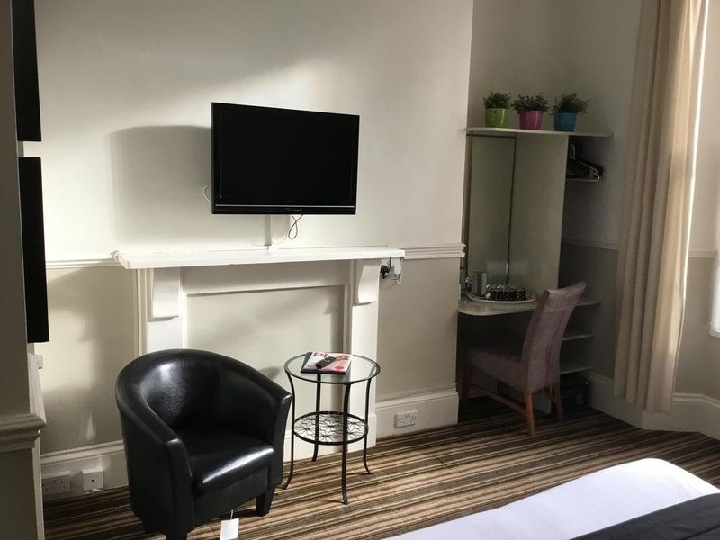 Hotel Photo 6