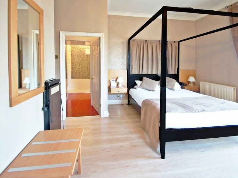 Hotel Photo 3