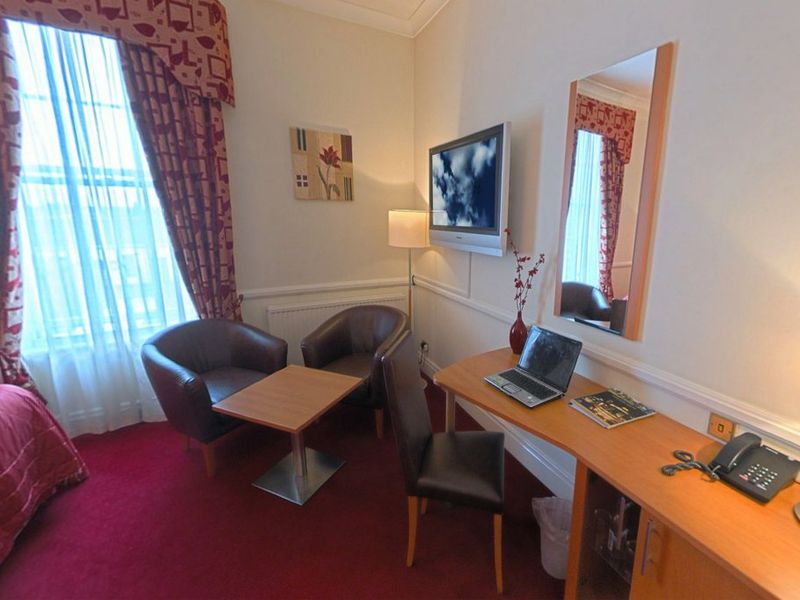 Hotel Photo 8