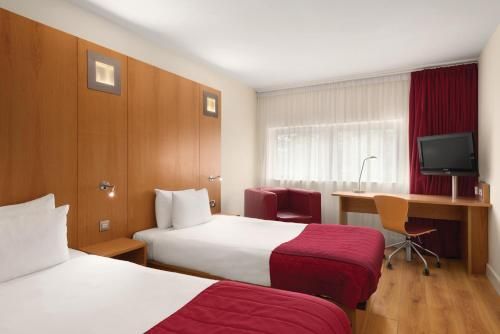 Ramada Encore by Wyndham Doncaster Airport