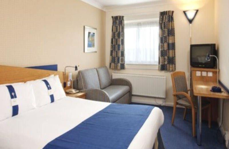 Holiday Inn Express Oxford Kassam Stadium, an IHG Hotel