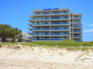 Фото отеля Pacific Surf Absolute Beachfront Apartments