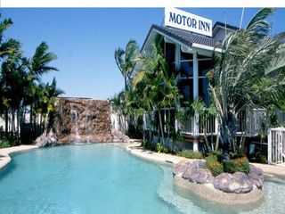 Hotel pic Runaway Bay Motor Inn