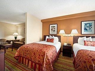 Hotel pic Ramada by Wyndham Suites Orlando Airport