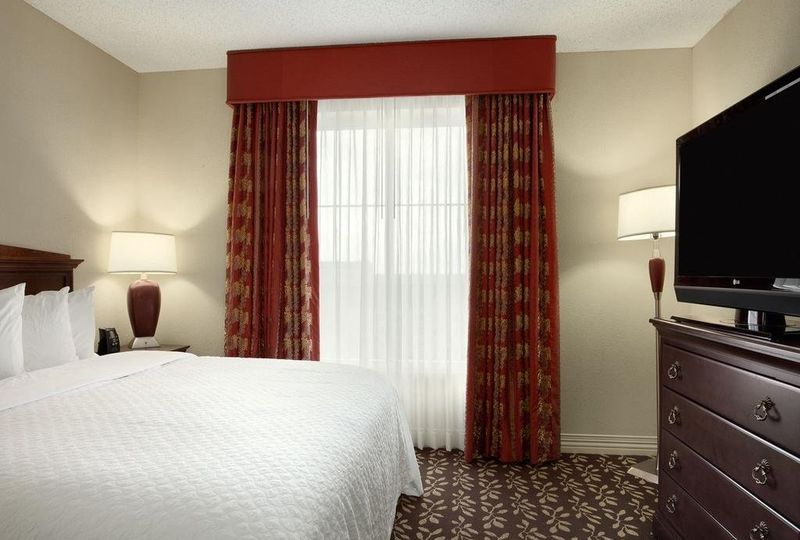 image of hotel Embassy Suites Orlando - Airport