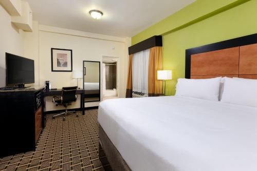 Holiday Inn Express & Suites – Atlanta Downtown, an IHG Hotel