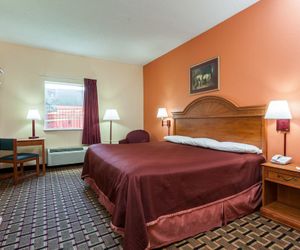 Howard Johnson by Wyndham Airport Lynnview United States