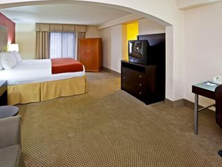 Фото отеля Holiday Inn Express Hotel & Suites Louisville East, an IHG Hotel