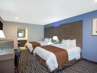 Travelodge Inn & Suites by Wyndham Anaheim on Disneyland Dr