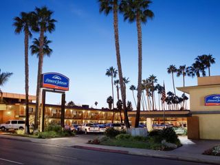 Hotel pic Howard Johnson by Wyndham San Diego Sea World