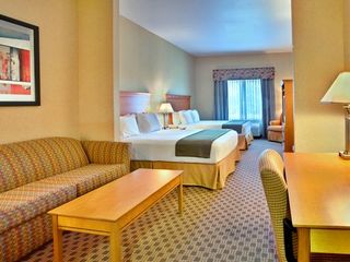 Фото отеля Holiday Inn Express San Diego - Otay Mesa, an IHG Hotel