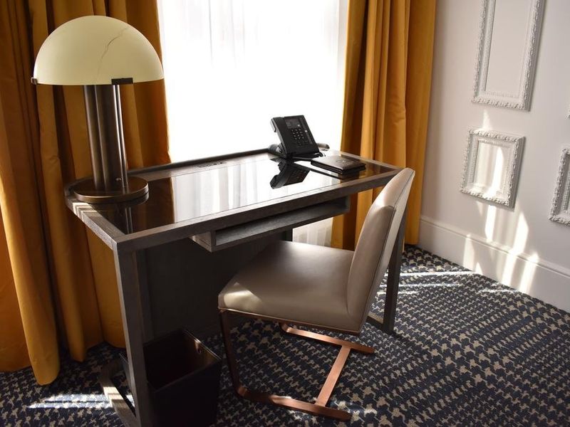 Hotel Photo 6