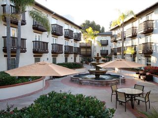 Фото отеля Fairfield Inn & Suites San Diego Old Town
