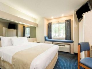 Hotel pic Microtel Inn & Suites by Wyndham Philadelphia Airport