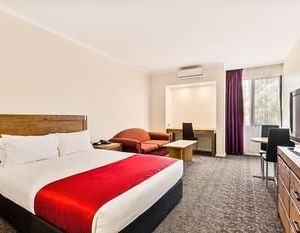 Quality Hotel Manor Mitcham Australia