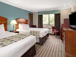 Hotel pic Ramada by Wyndham Houston Intercontinental Airport South