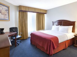 Hotel pic Holiday Inn Houston Hobby Airport, an IHG Hotel