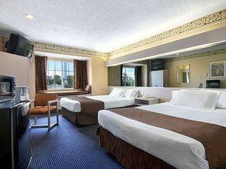 Фото отеля Microtel Inn & Suites by Wyndham Houston/Webster/Nasa/Clearlake