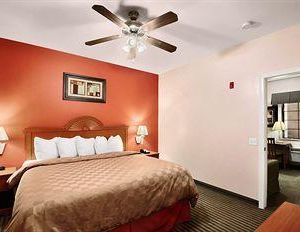 Days Inn & Suites by Wyndham Houston Hobby Airport South Houston United States