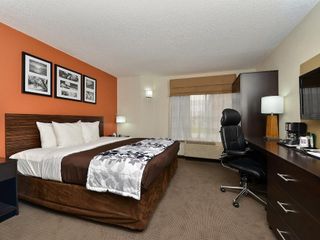 Hotel pic Clarion Inn & Suites DFW North